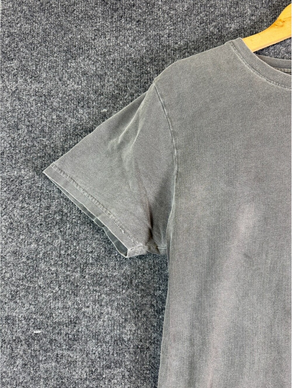 Vans Off The Wall T Shirt Mens Small Gray Faded Graphic Skater Premium Soft Fast - Picture 3 of 7